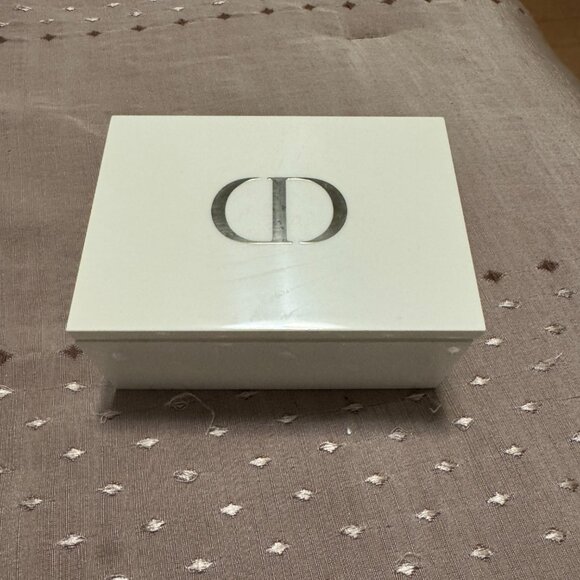 BNIB Dior Beauty Vanity Case Set - Picture 9 of 13